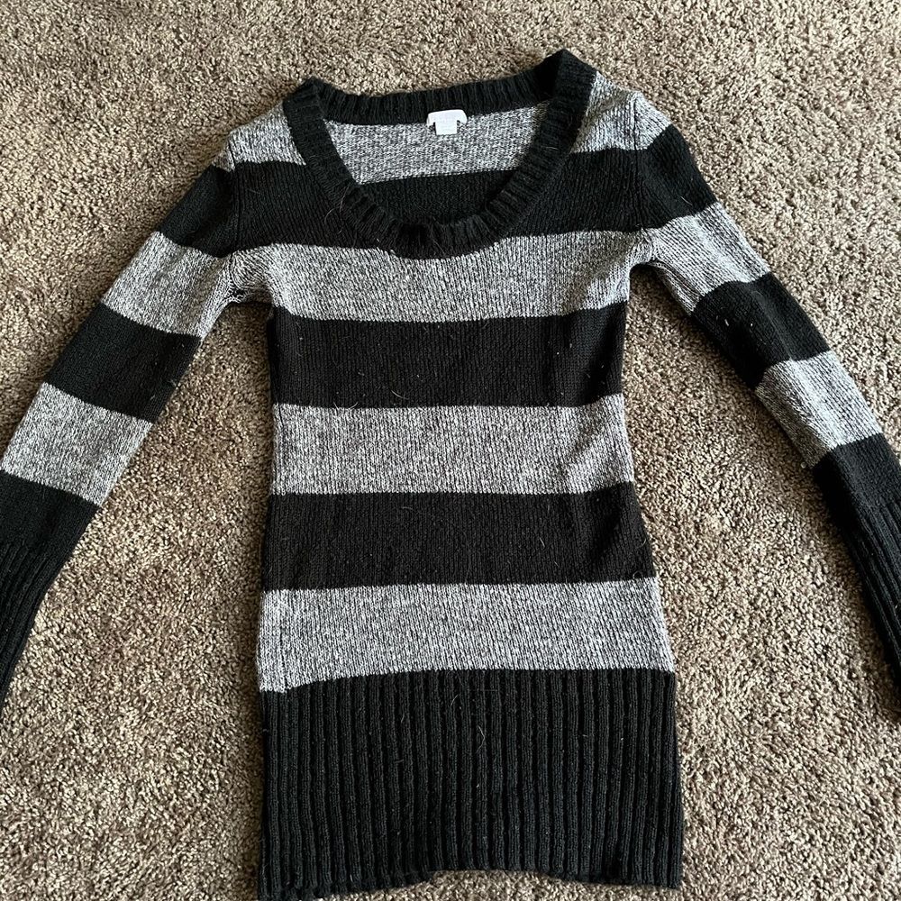 Xhilaration striped sweater